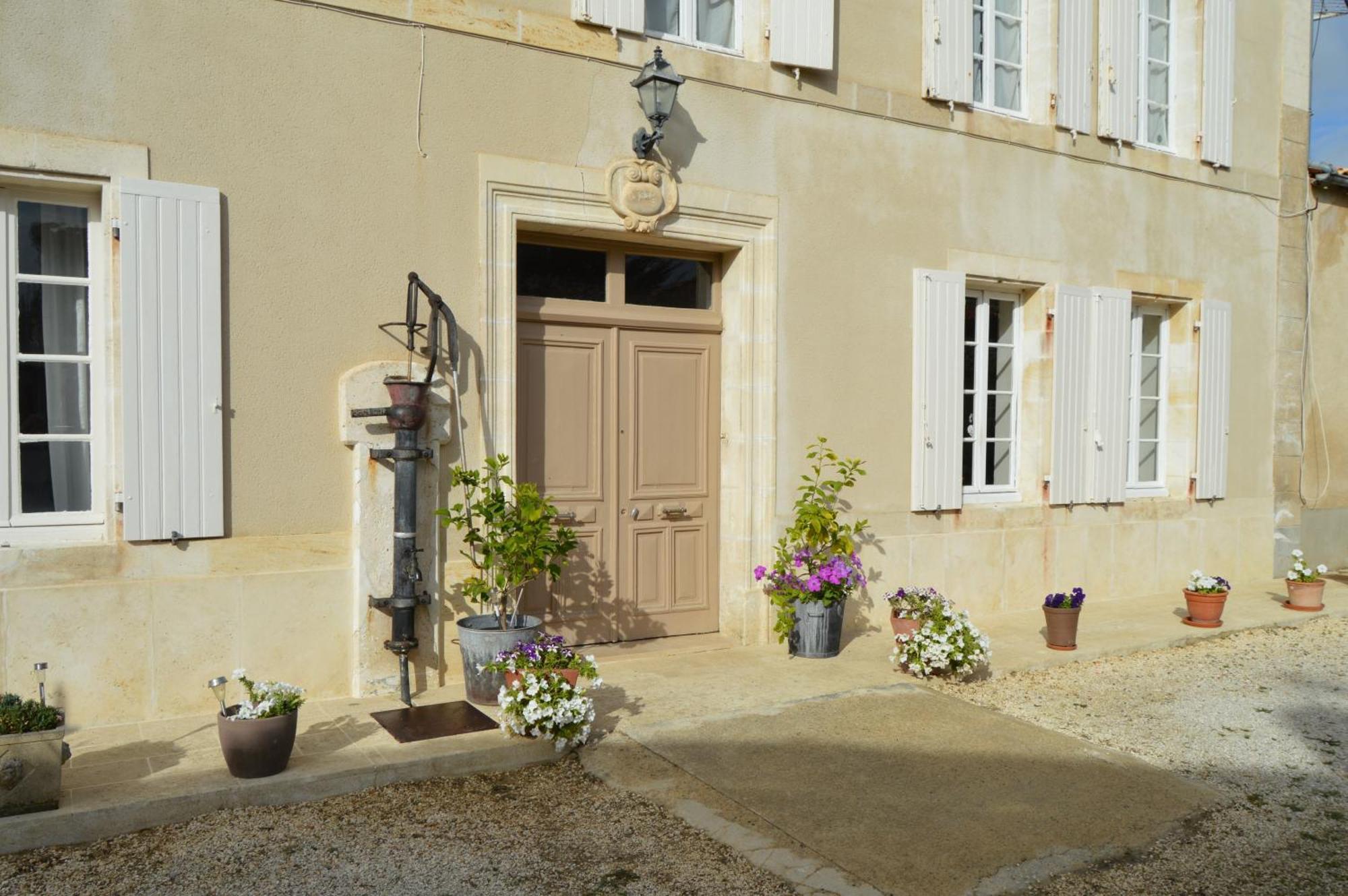 Le Tâtre La Vieille Distillerie المظهر الخارجي الصورة