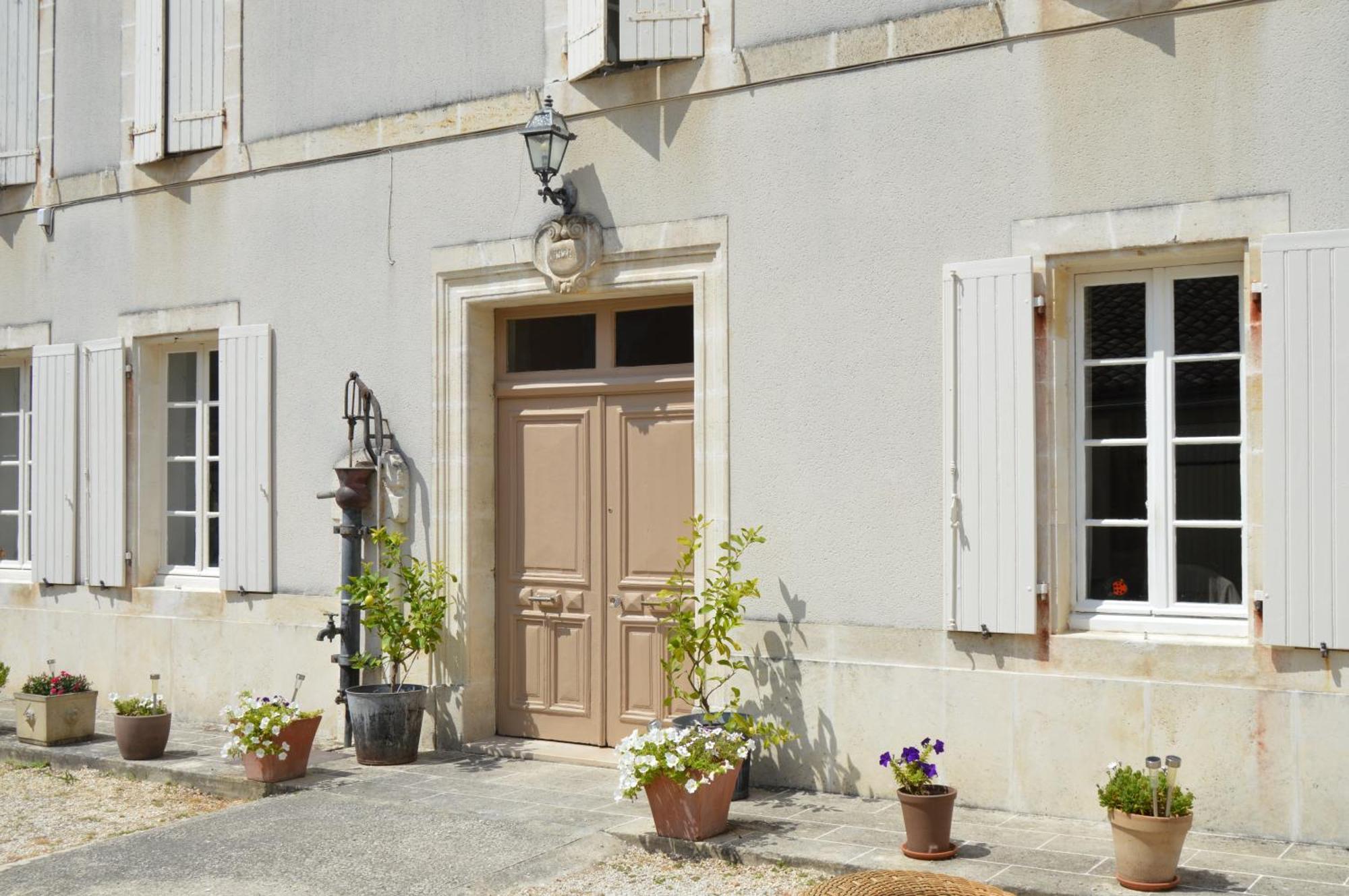 Le Tâtre La Vieille Distillerie المظهر الخارجي الصورة
